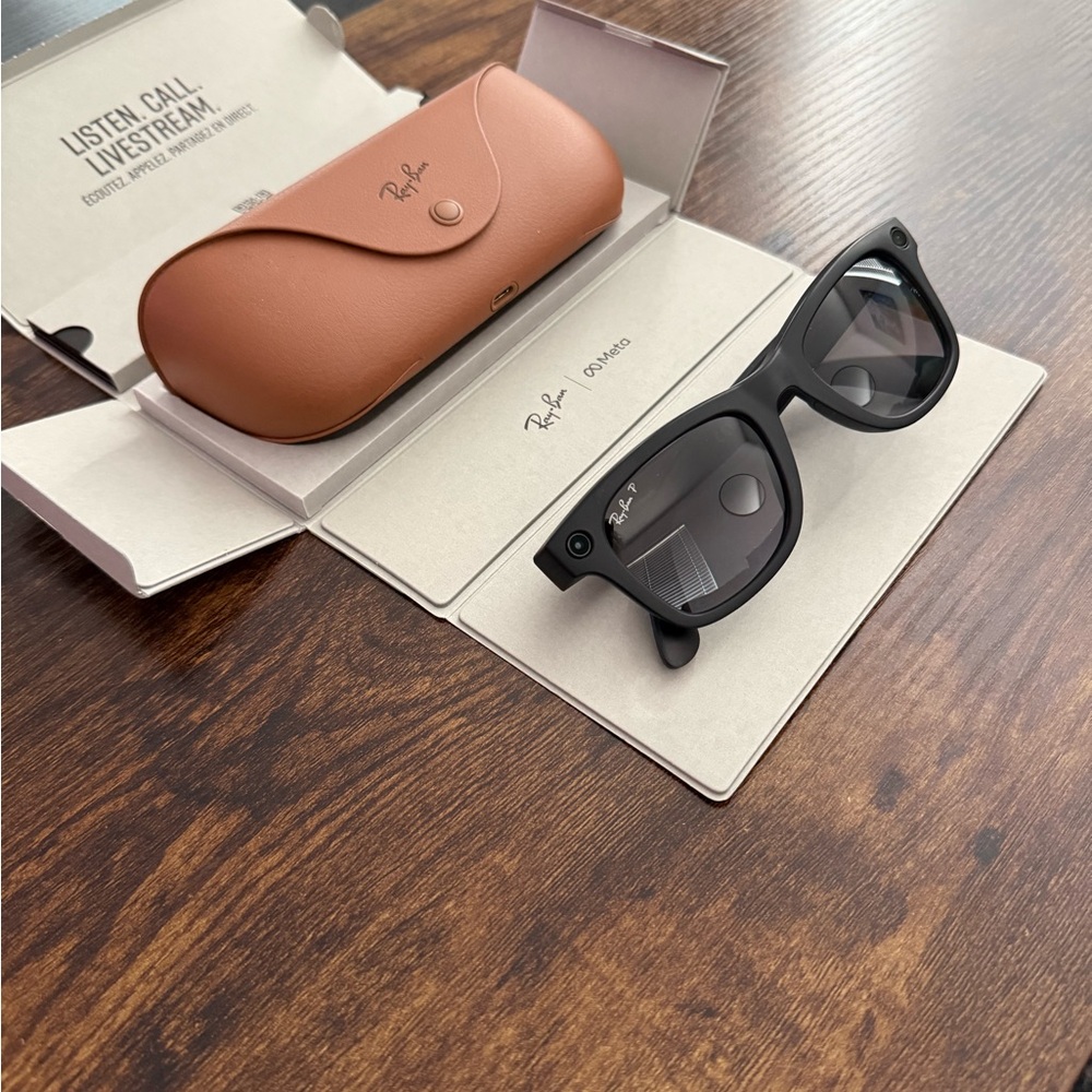 Ray-Ban Black Sunglasses with Tan Case